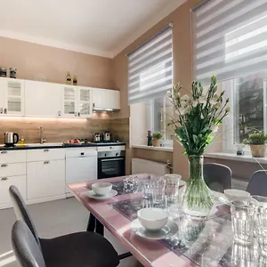  شقة With Sunny Garden By Michal&friends جمهورية التشيك